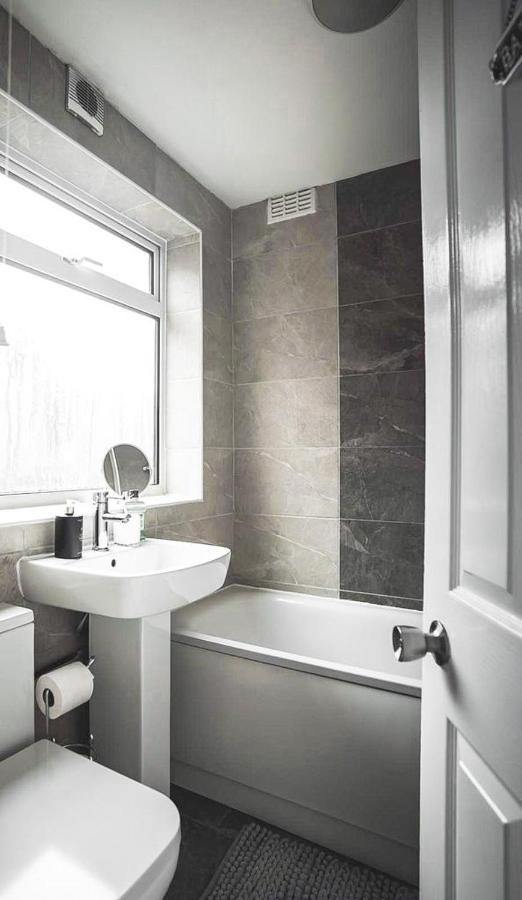 Cosy Affordable Digs Near Coventry City Centre Sleeps5 With Free Parking Eksteriør bilde