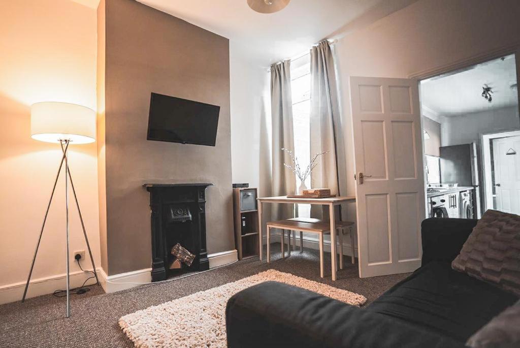 Cosy Affordable Digs Near Coventry City Centre Sleeps5 With Free Parking Eksteriør bilde